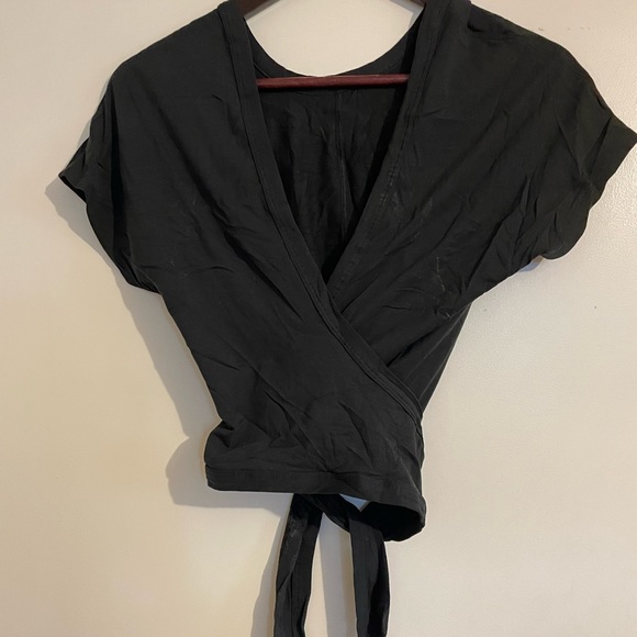 Lululemon It’s A Tie Reversible Shirt | Size 2 - Picture 2 of 4